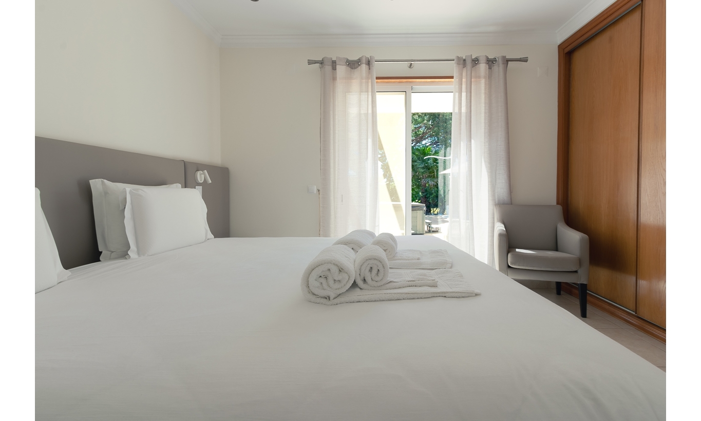 Ground floor: Bedroom 2