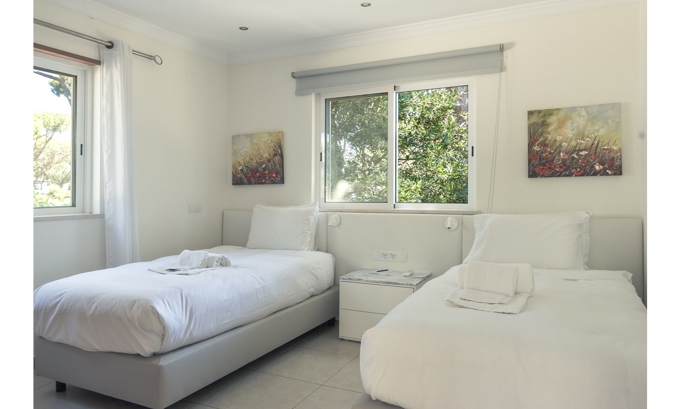 Ground floor: Bedroom 1