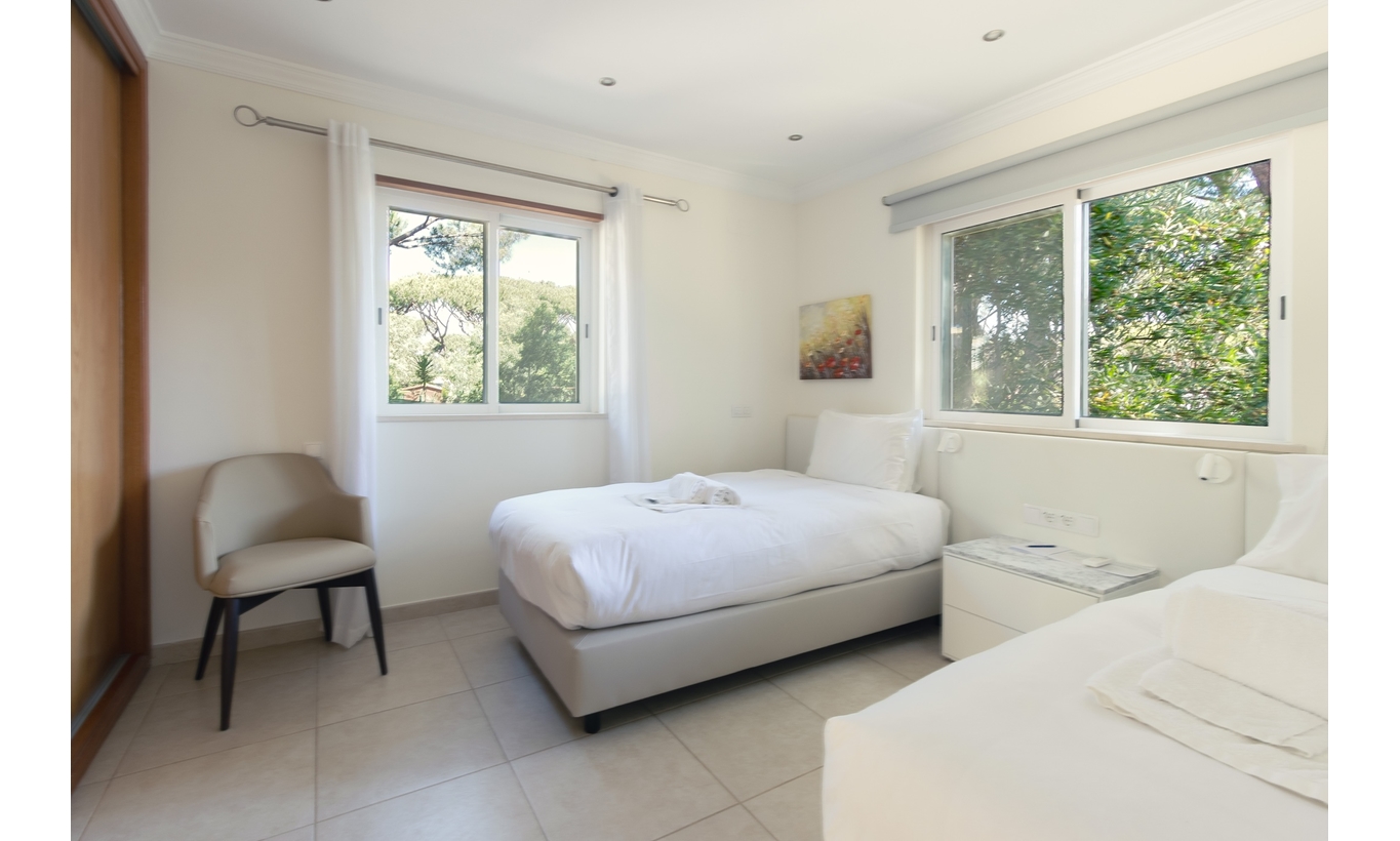 Ground floor: Bedroom 1