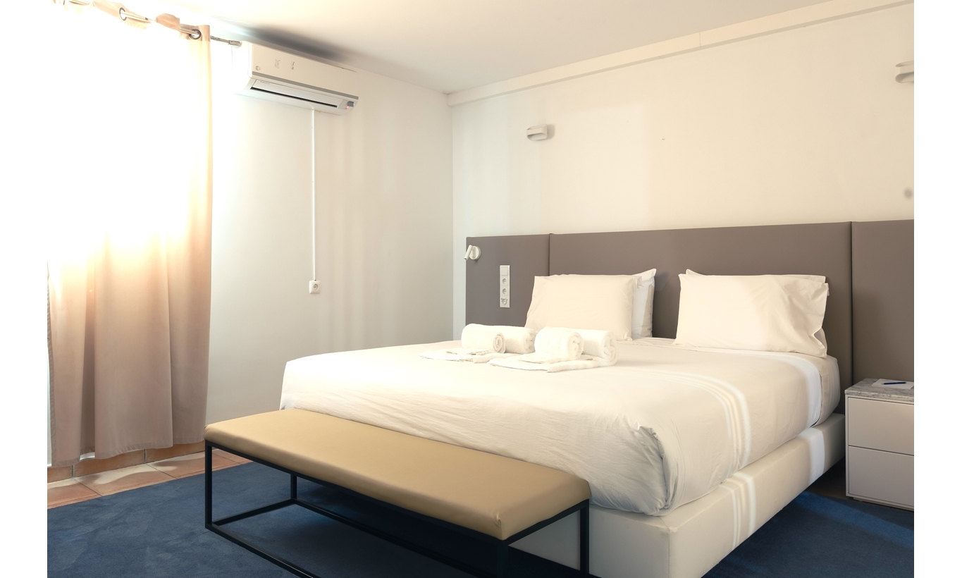 Bottom floor: Bedroom 5